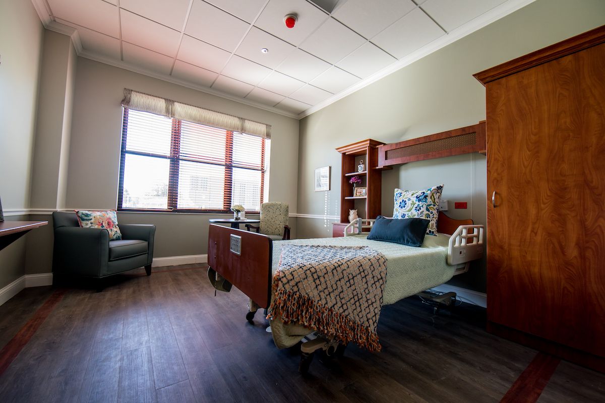 Meadowbrook Manor Lagrange (UPDATED) Get Pricing & See 6 Photos in